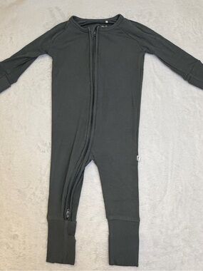 Brave Little Ones Dark Teal Blue Ribbed Convertible Zip Romper - 3-6 months